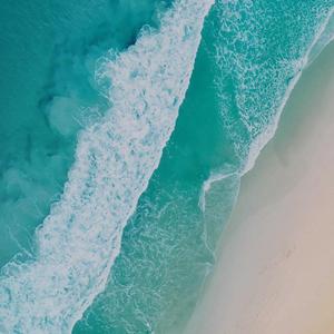 老师你奶好大摸起来好爽视频
